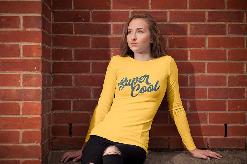 Female T shirt Mockup 20787816 1